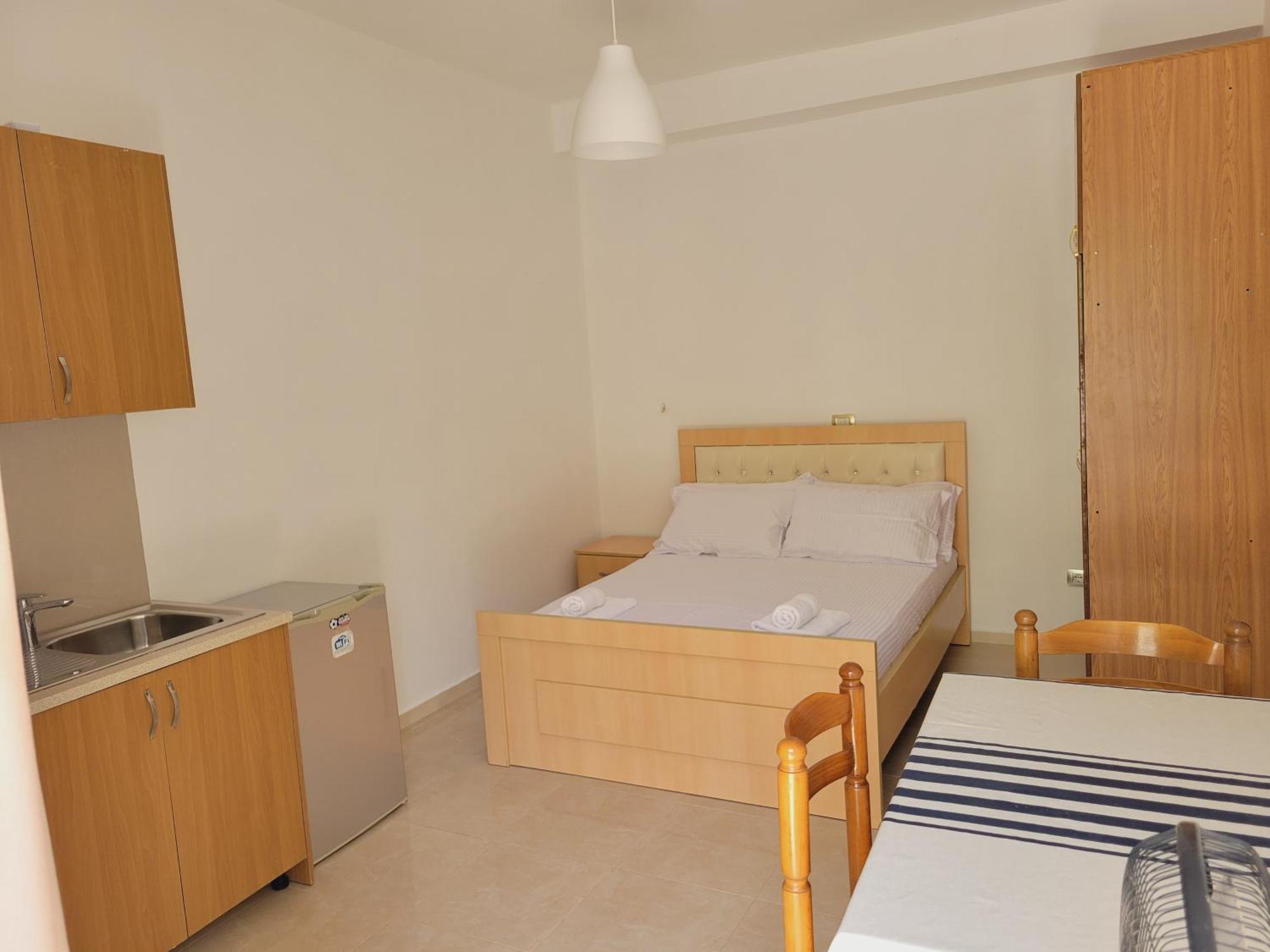 Aparthotel Pasqyra Ksamil