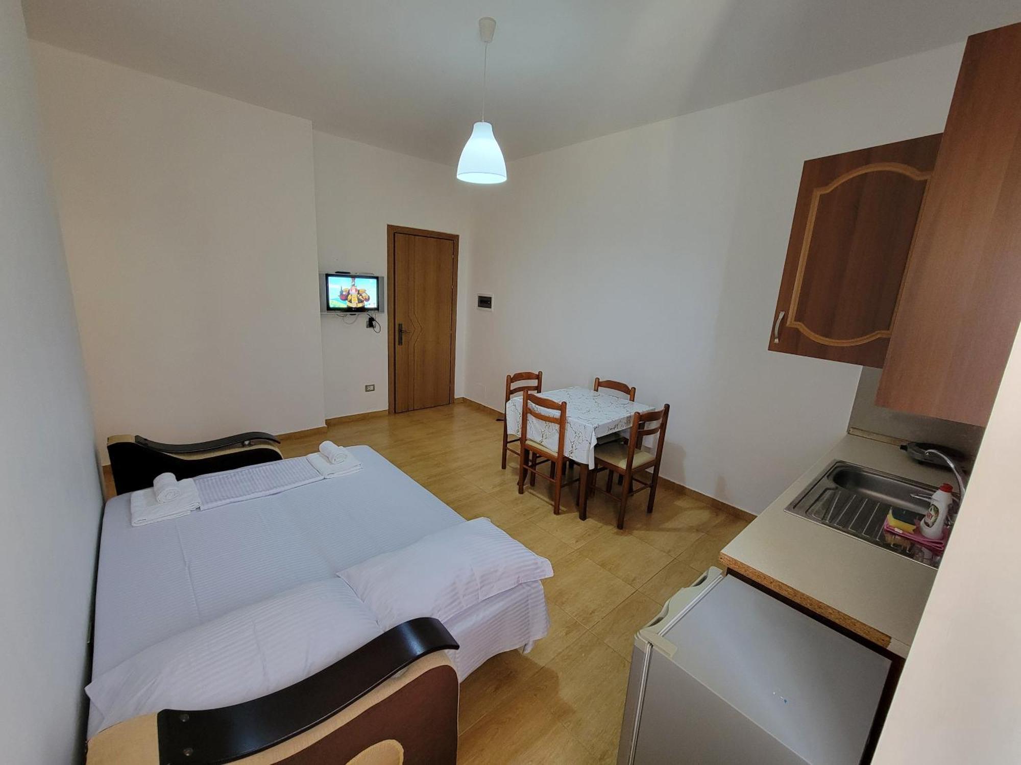 Pasqyra Aparthotel *