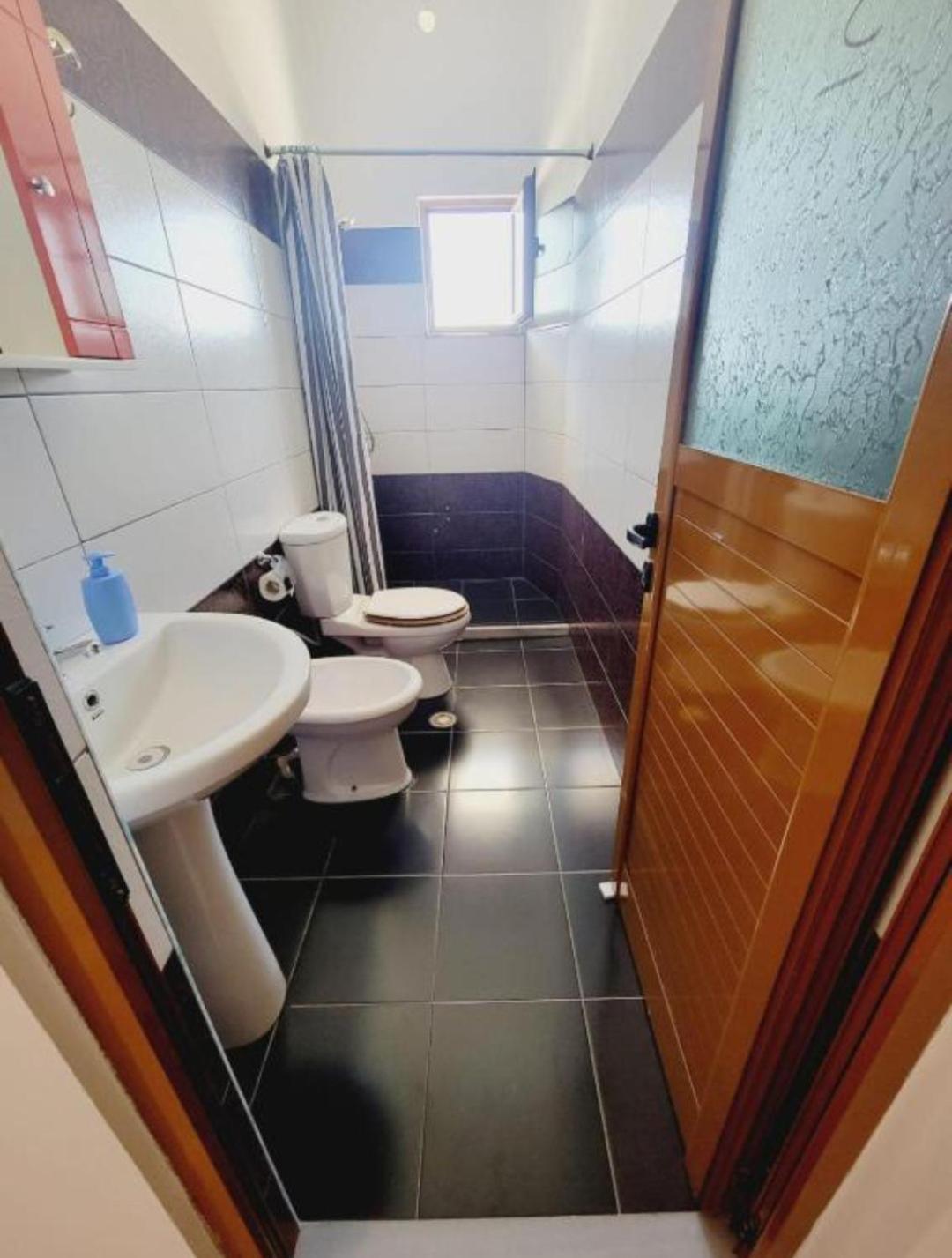 Pasqyra Aparthotel *