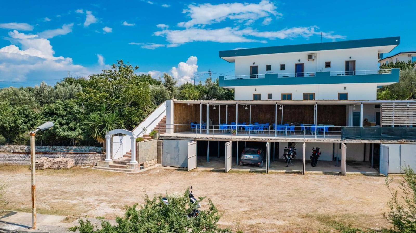Aparthotel Pasqyra *
