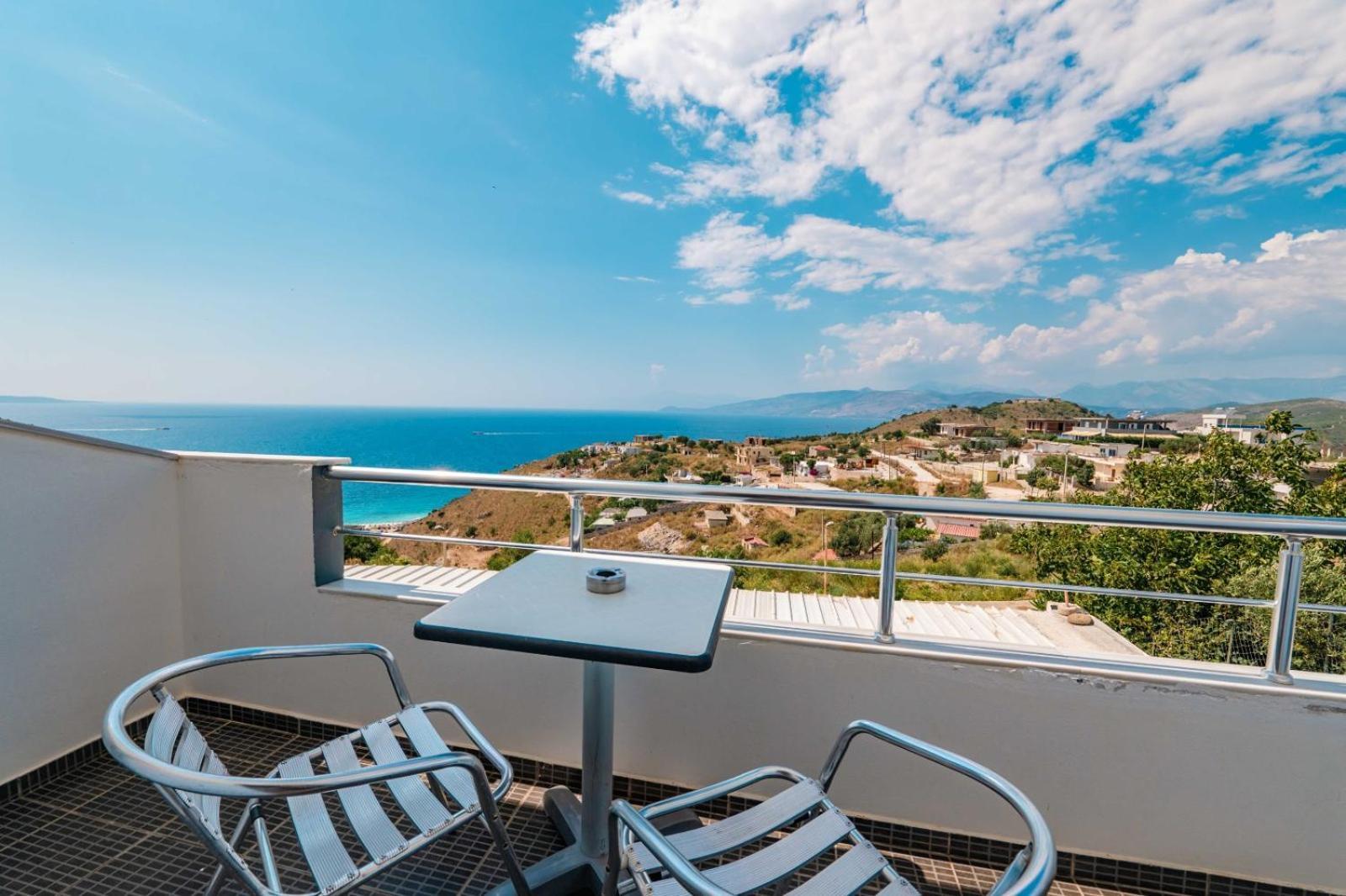 Aparthotel Pasqyra Ksamil